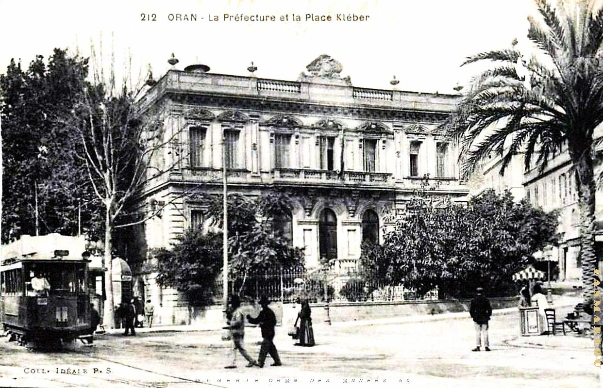 Oran - Prefecture et Place Kleber.jpg